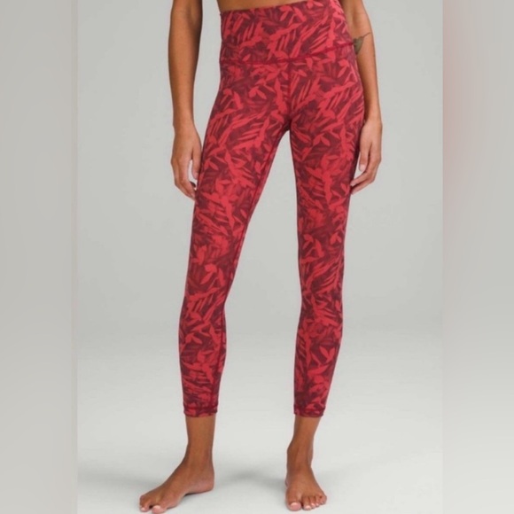 lululemon athletica Pants - Lululemon Wunder Under High Rise 25” LuxTreme Leggings Red Spray Leaf Size 2 NWT